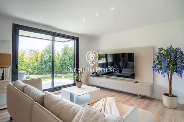 3 sovrum Lägenhet till salu i Sitges med pool - 960 000 € (Ref: 9059625)