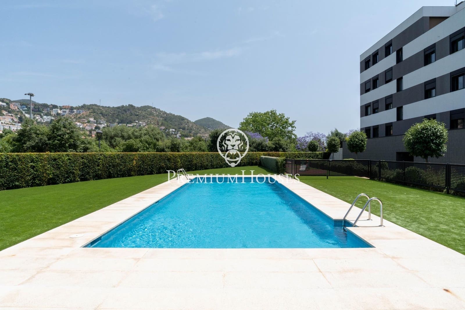 3 bedroom Apartment for sale in Sitges with pool - € 960,000 (Ref: 9059625)