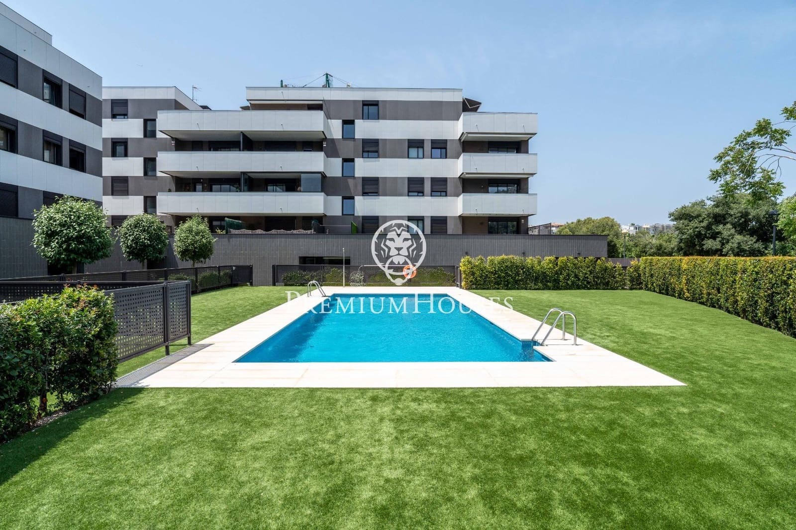 3 bedroom Apartment for sale in Sitges with pool - € 960,000 (Ref: 9059625)