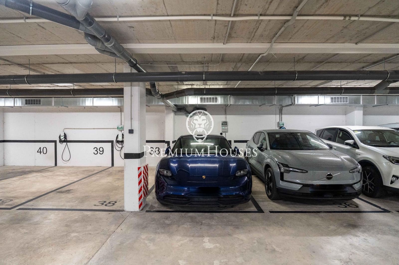 3 bedroom Apartment for sale in Sitges with pool - € 960,000 (Ref: 9059625)