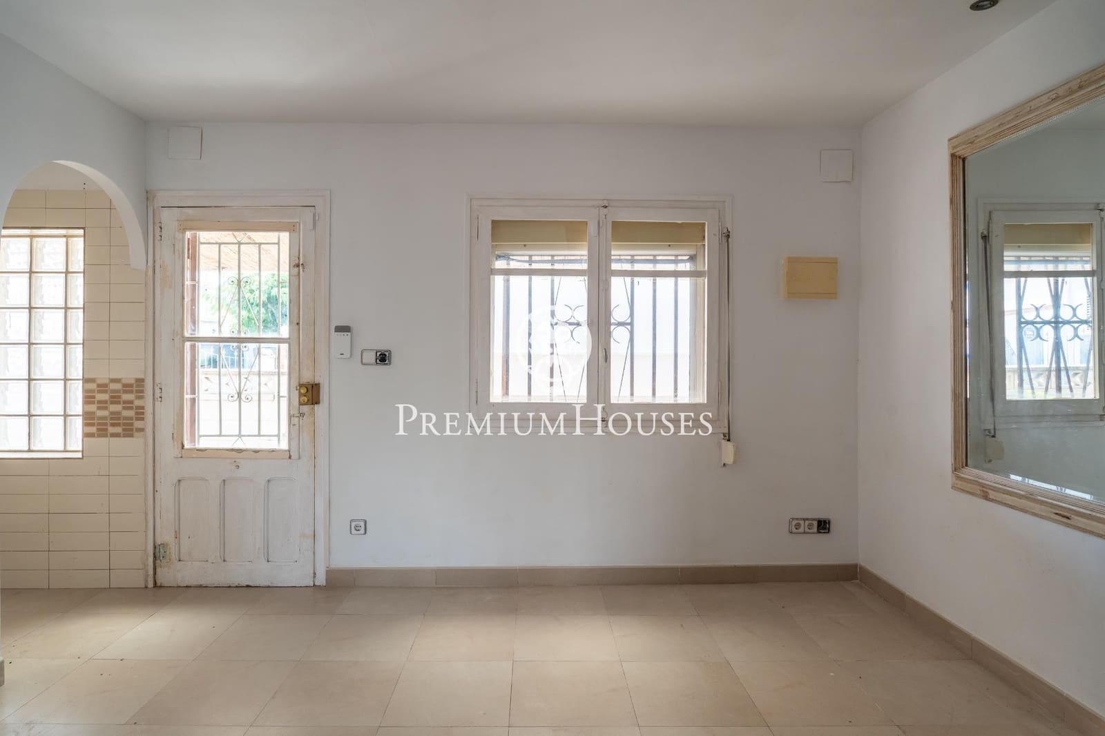 2 soveværelse Finca/Landehus til salg i Torredembarra - € 175.000 (Ref: 9065400)