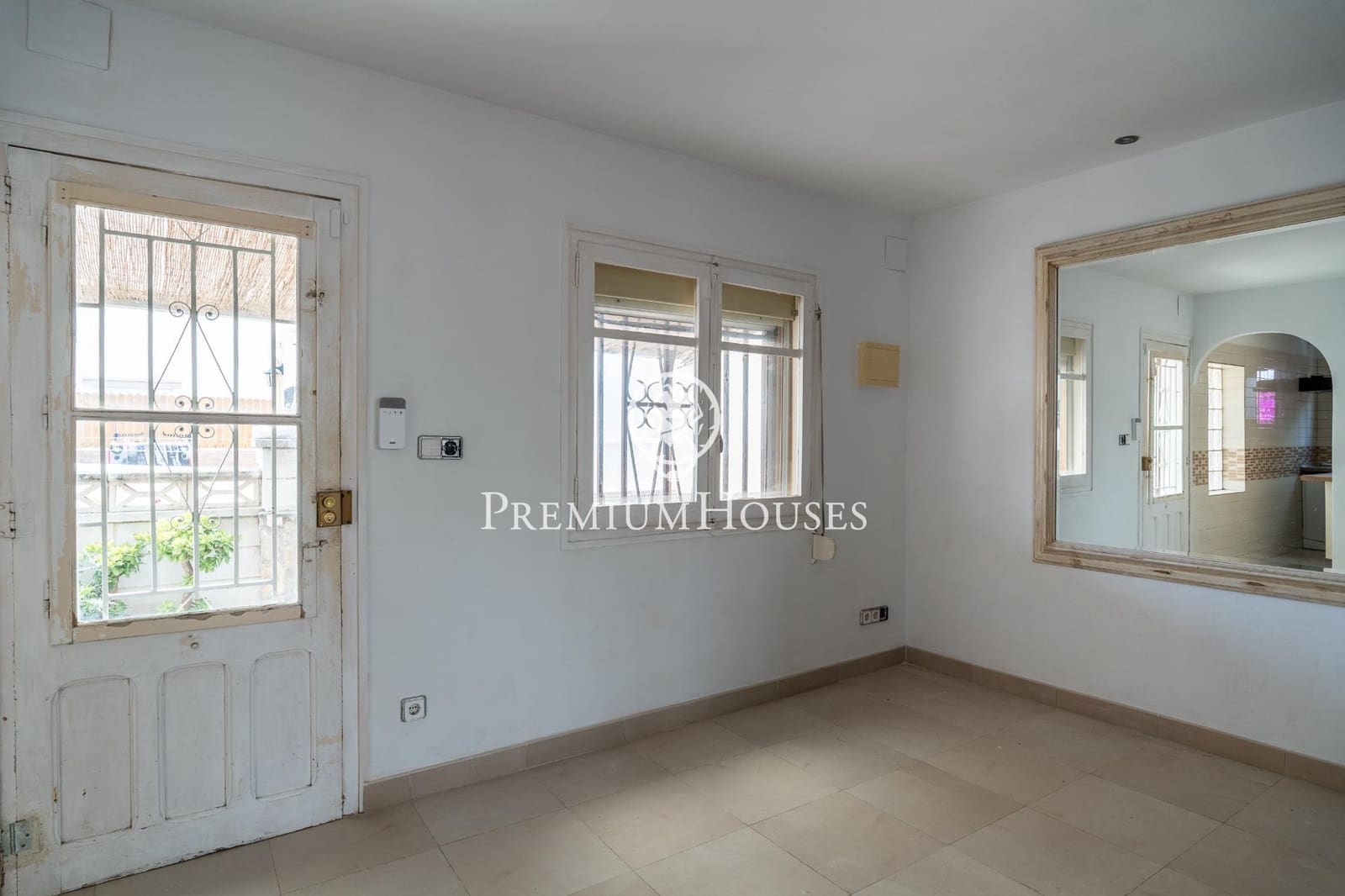 2 soveværelse Finca/Landehus til salg i Torredembarra - € 175.000 (Ref: 9065400)