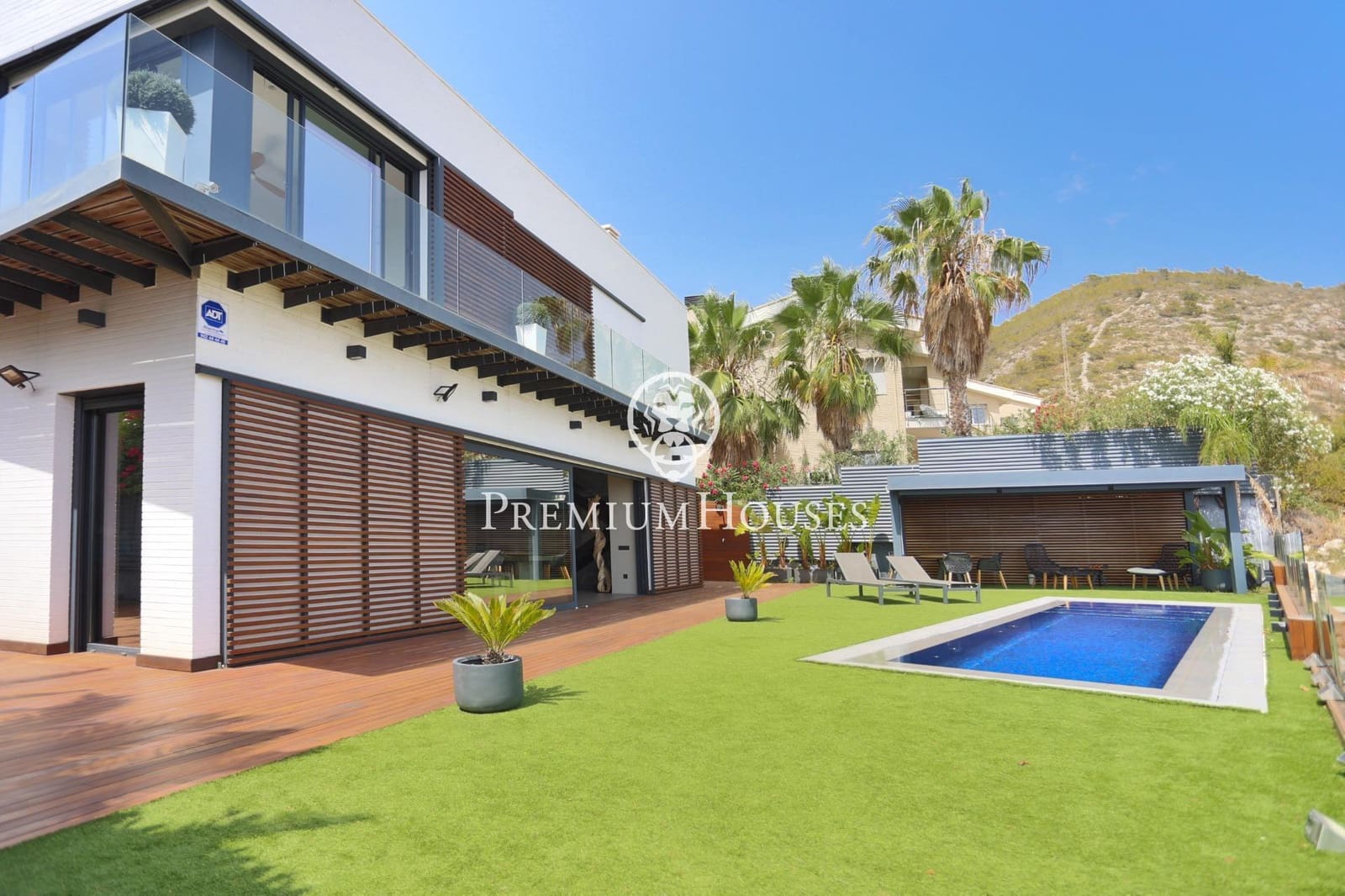 4 sovrum Villa till salu i Sitges med pool garage - 2 150 000 € (Ref: 9075315)