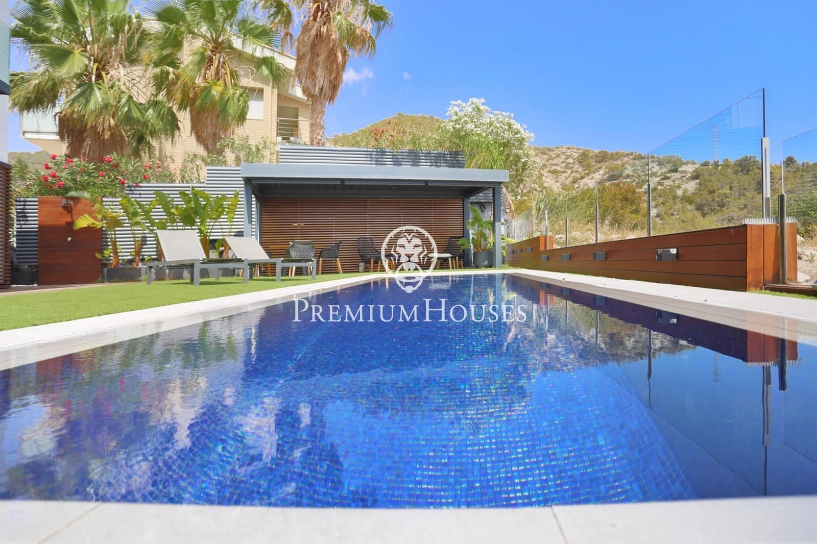 4 sovrum Villa till salu i Sitges med pool garage - 2 150 000 € (Ref: 9075315)