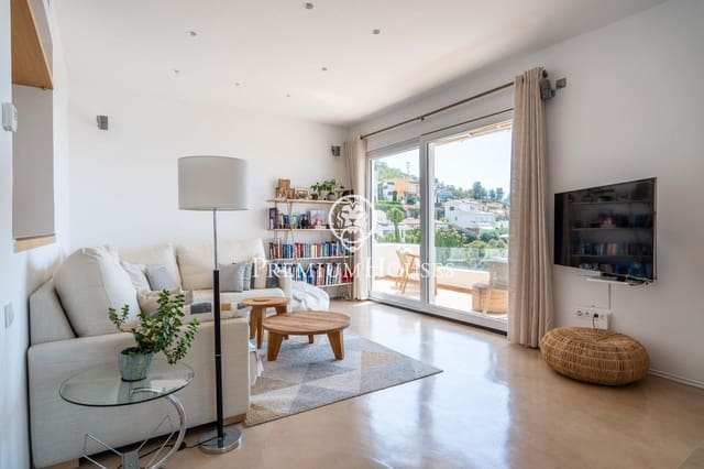 4 soveværelse Villa til salg i Sitges med swimmingpool garage - € 1.595.000 (Ref: 9095456)