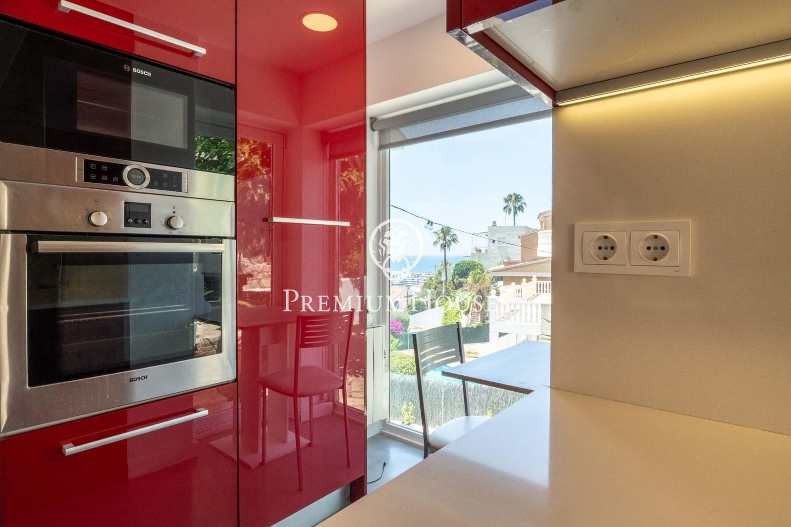 4 soveværelse Villa til salg i Sitges med swimmingpool garage - € 1.595.000 (Ref: 9095456)