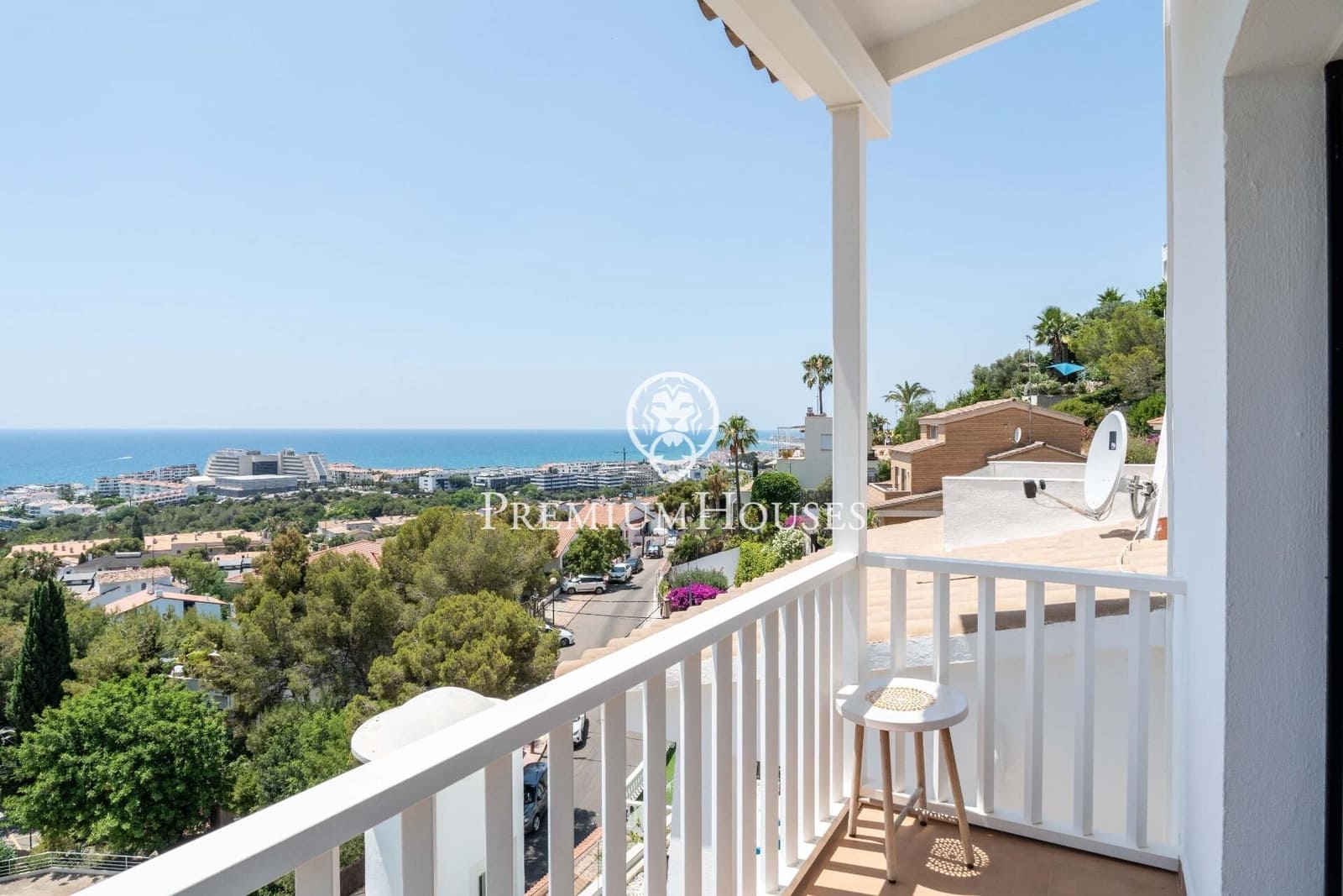 4 soveværelse Villa til salg i Sitges med swimmingpool garage - € 1.595.000 (Ref: 9095456)