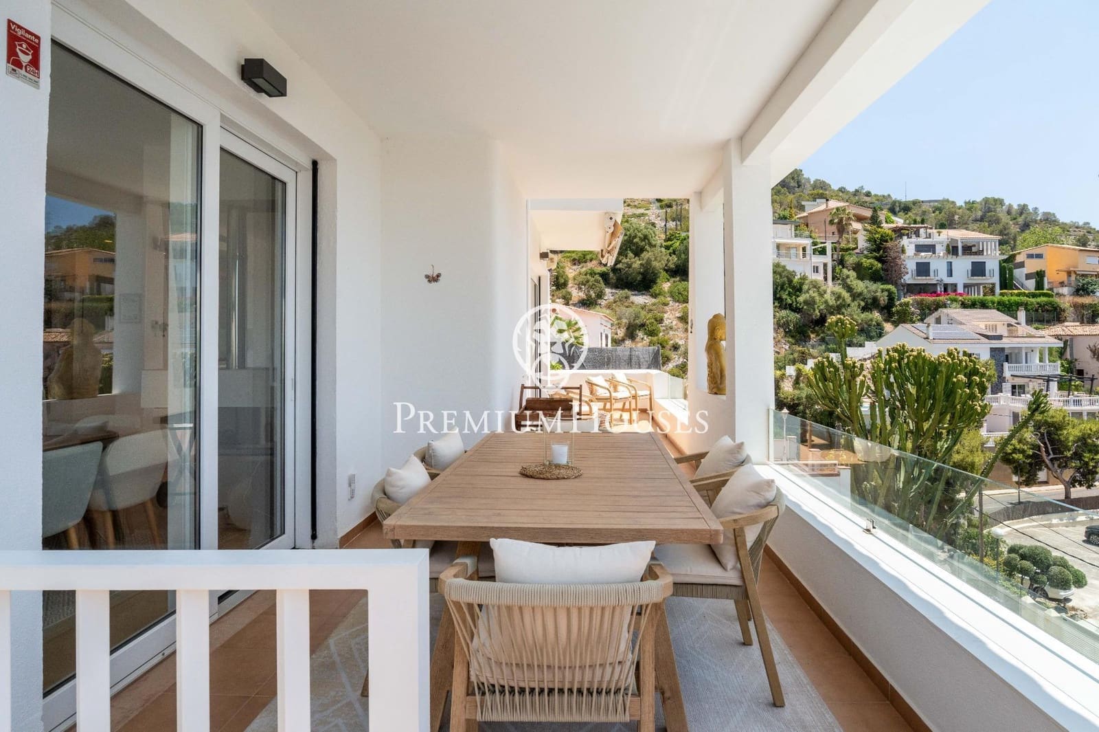 4 soveværelse Villa til salg i Sitges med swimmingpool garage - € 1.595.000 (Ref: 9095456)