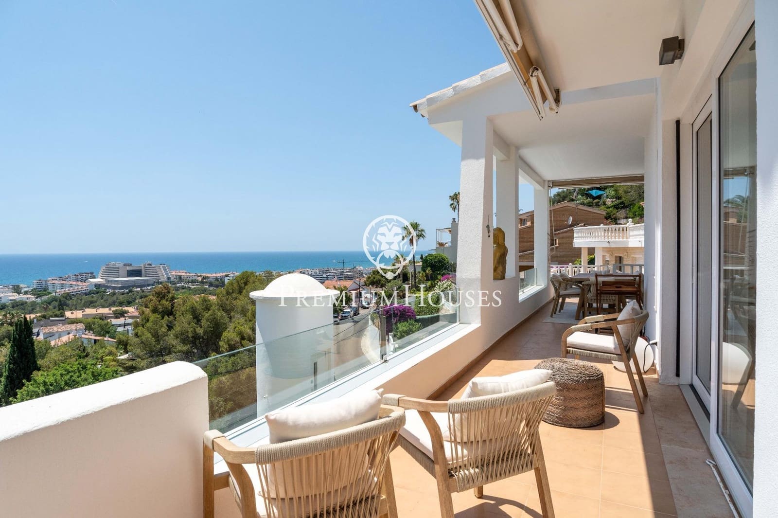 4 soveværelse Villa til salg i Sitges med swimmingpool garage - € 1.595.000 (Ref: 9095456)