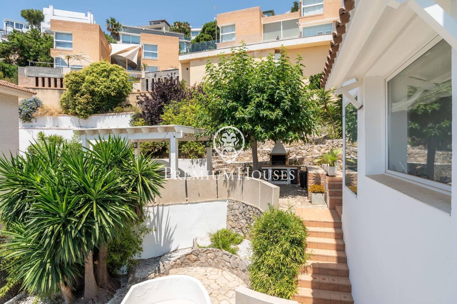 4 soveværelse Villa til salg i Sitges med swimmingpool garage - € 1.595.000 (Ref: 9095456)