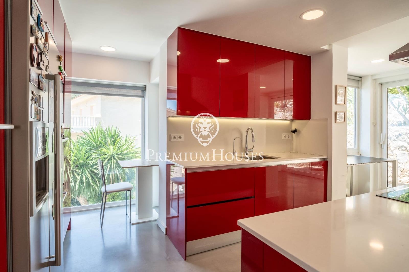 4 soveværelse Villa til salg i Sitges med swimmingpool garage - € 1.595.000 (Ref: 9095456)