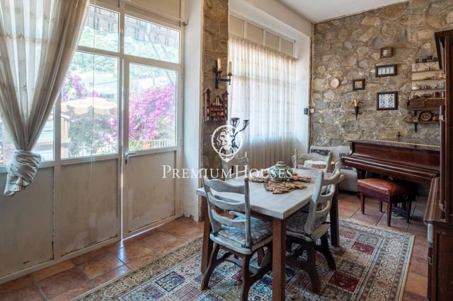 6 chambre Villa/Maison à vendre à Castelldefels avec piscine garage - 950 000 € (Ref: 9099302)