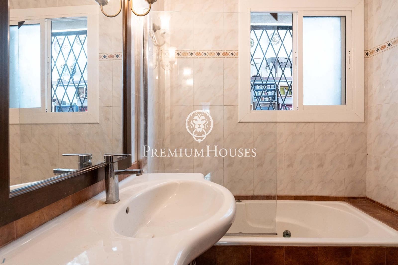 6 soverom Villa til salgs i Castelldefels med svømmebasseng garasje - € 950 000 (Ref: 9099302)