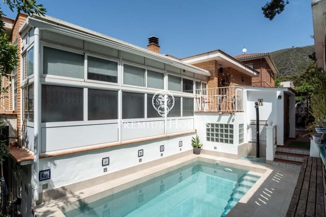 6 chambre Villa/Maison à vendre à Castelldefels avec piscine garage - 950 000 € (Ref: 9099302)