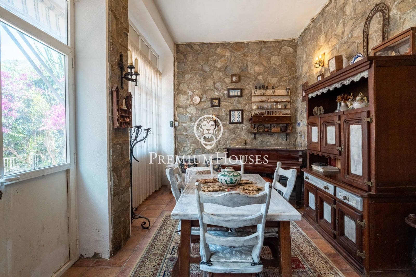 6 soverom Villa til salgs i Castelldefels med svømmebasseng garasje - € 950 000 (Ref: 9099302)