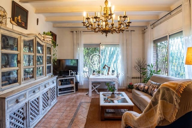 6 chambre Villa/Maison à vendre à Castelldefels avec piscine garage - 950 000 € (Ref: 9099302)