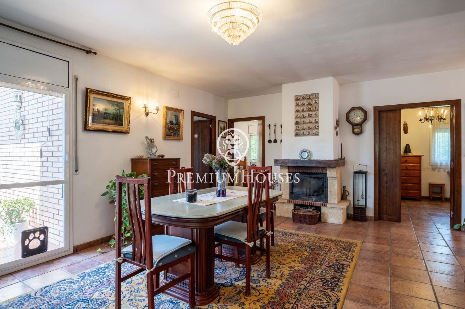 6 soverom Villa til salgs i Castelldefels med svømmebasseng garasje - € 950 000 (Ref: 9099302)