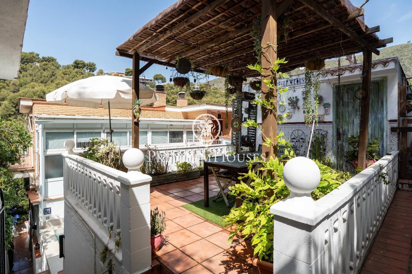 6 soverom Villa til salgs i Castelldefels med svømmebasseng garasje - € 950 000 (Ref: 9099302)