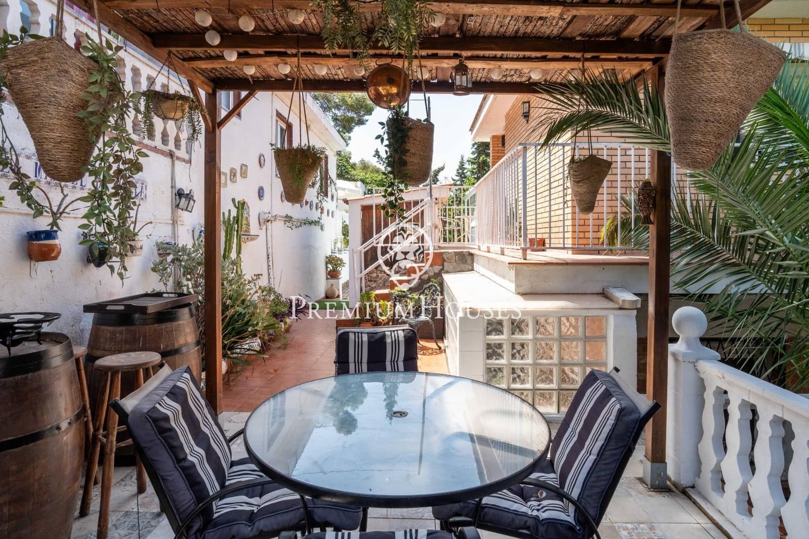 6 soverom Villa til salgs i Castelldefels med svømmebasseng garasje - € 950 000 (Ref: 9099302)