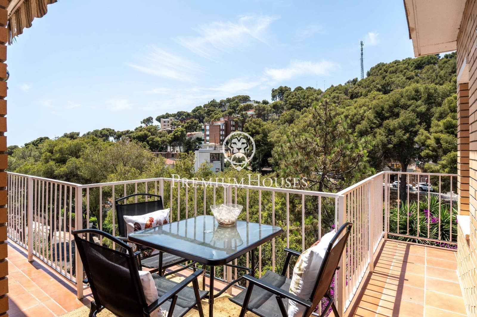 6 soverom Villa til salgs i Castelldefels med svømmebasseng garasje - € 950 000 (Ref: 9099302)