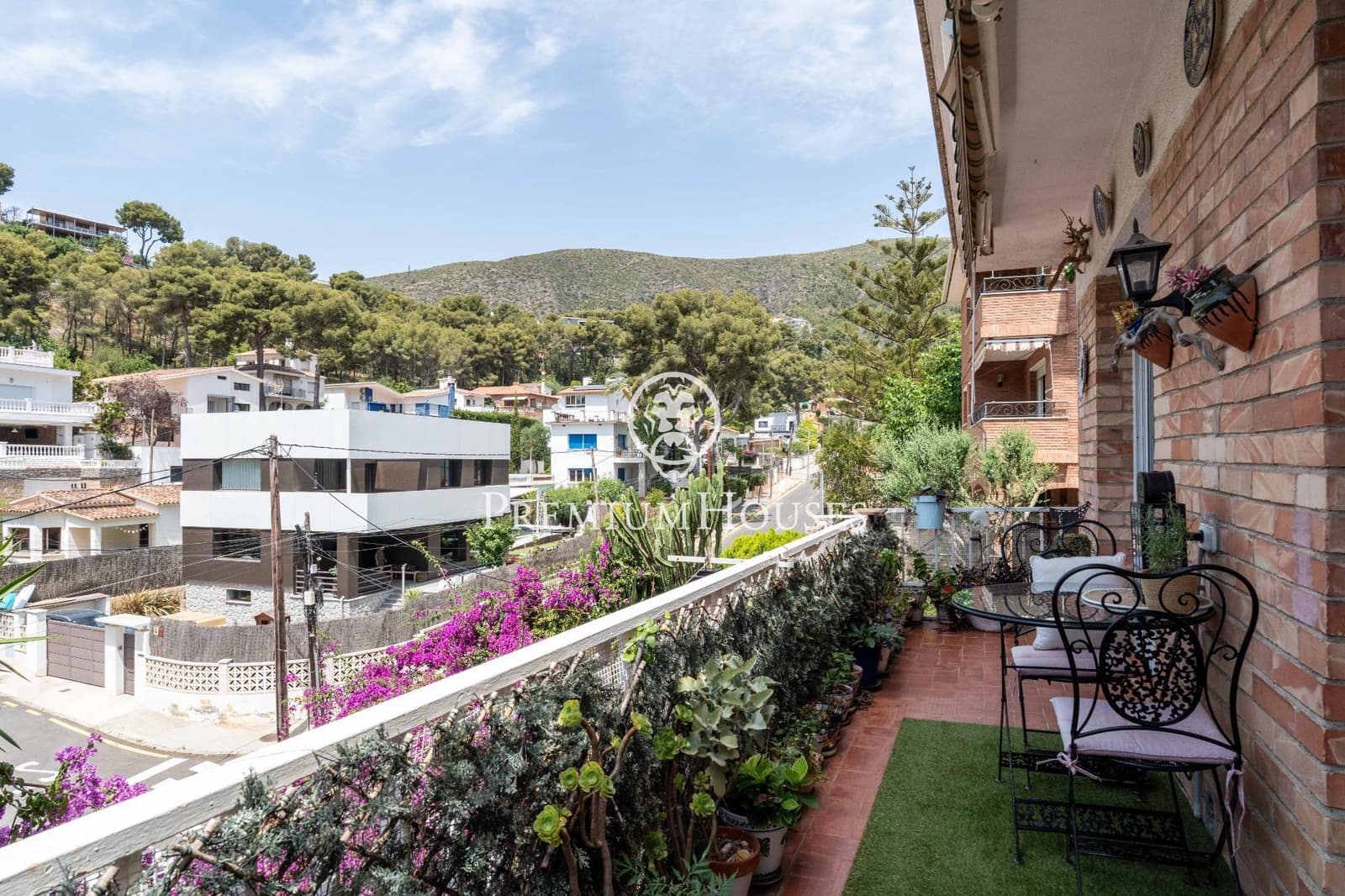 6 soverom Villa til salgs i Castelldefels med svømmebasseng garasje - € 950 000 (Ref: 9099302)