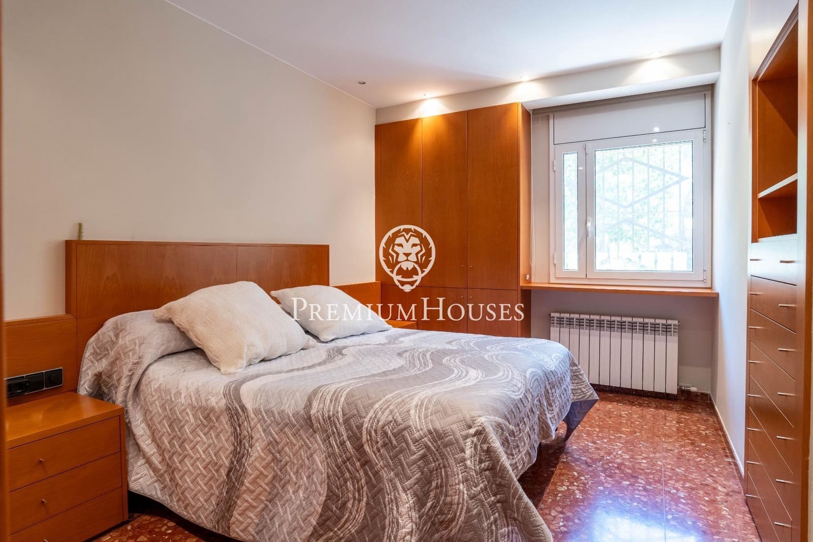 7 soverom Villa til salgs i Sant Pere de Ribes med svømmebasseng garasje - € 790 000 (Ref: 9104822)