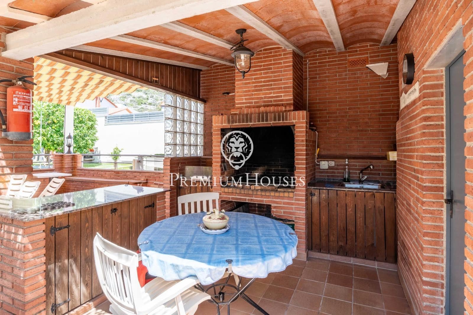 7 soverom Villa til salgs i Sant Pere de Ribes med svømmebasseng garasje - € 790 000 (Ref: 9104822)