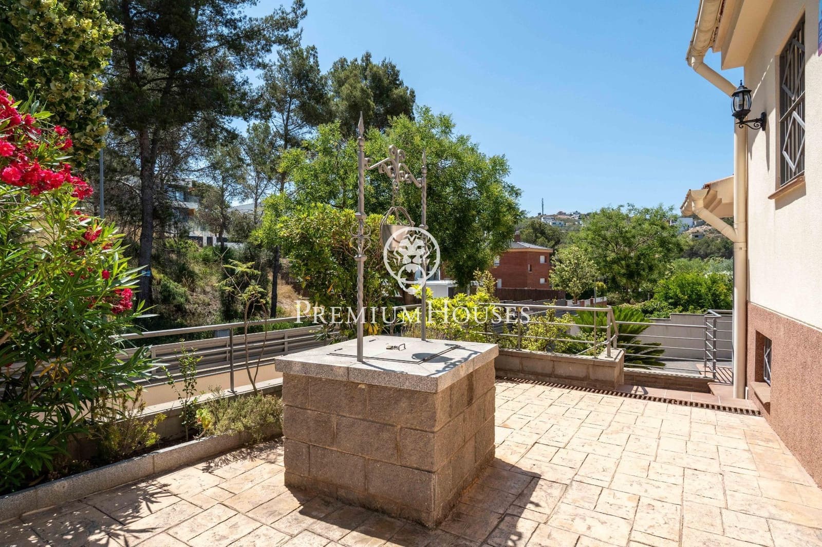 7 soverom Villa til salgs i Sant Pere de Ribes med svømmebasseng garasje - € 790 000 (Ref: 9104822)