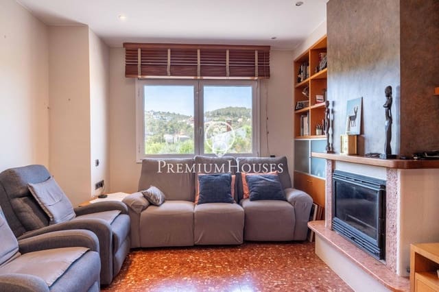 7 soverom Villa til salgs i Sant Pere de Ribes med svømmebasseng garasje - € 790 000 (Ref: 9104822)