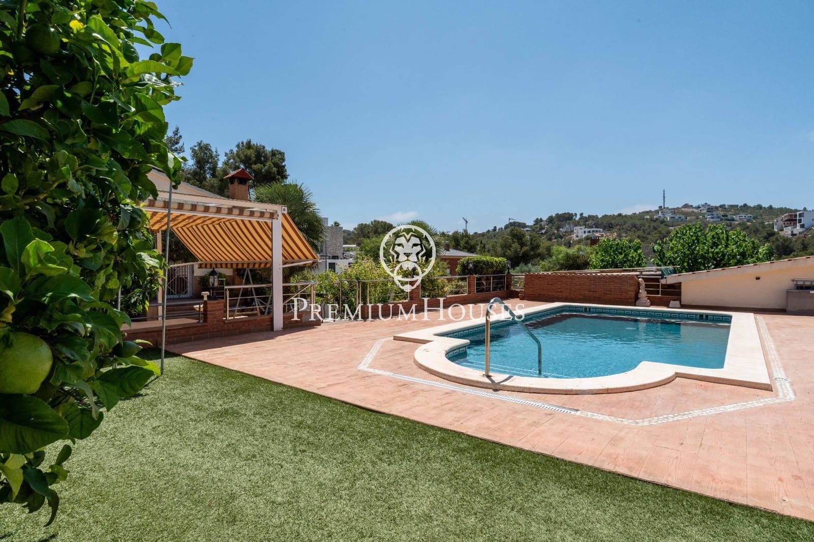 7 soverom Villa til salgs i Sant Pere de Ribes med svømmebasseng garasje - € 790 000 (Ref: 9104822)