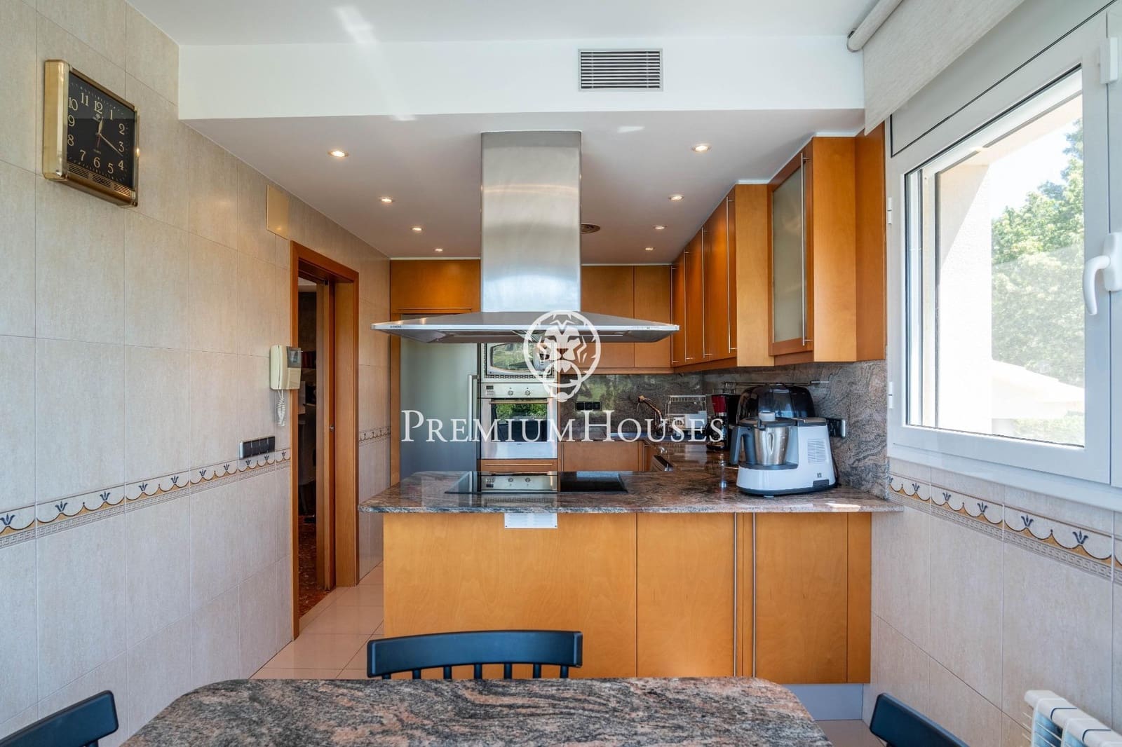 7 soverom Villa til salgs i Sant Pere de Ribes med svømmebasseng garasje - € 790 000 (Ref: 9104822)