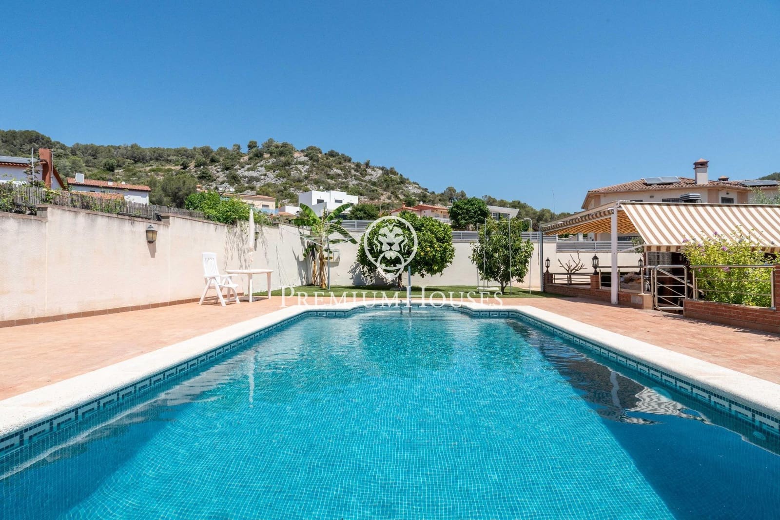 7 soverom Villa til salgs i Sant Pere de Ribes med svømmebasseng garasje - € 790 000 (Ref: 9104822)
