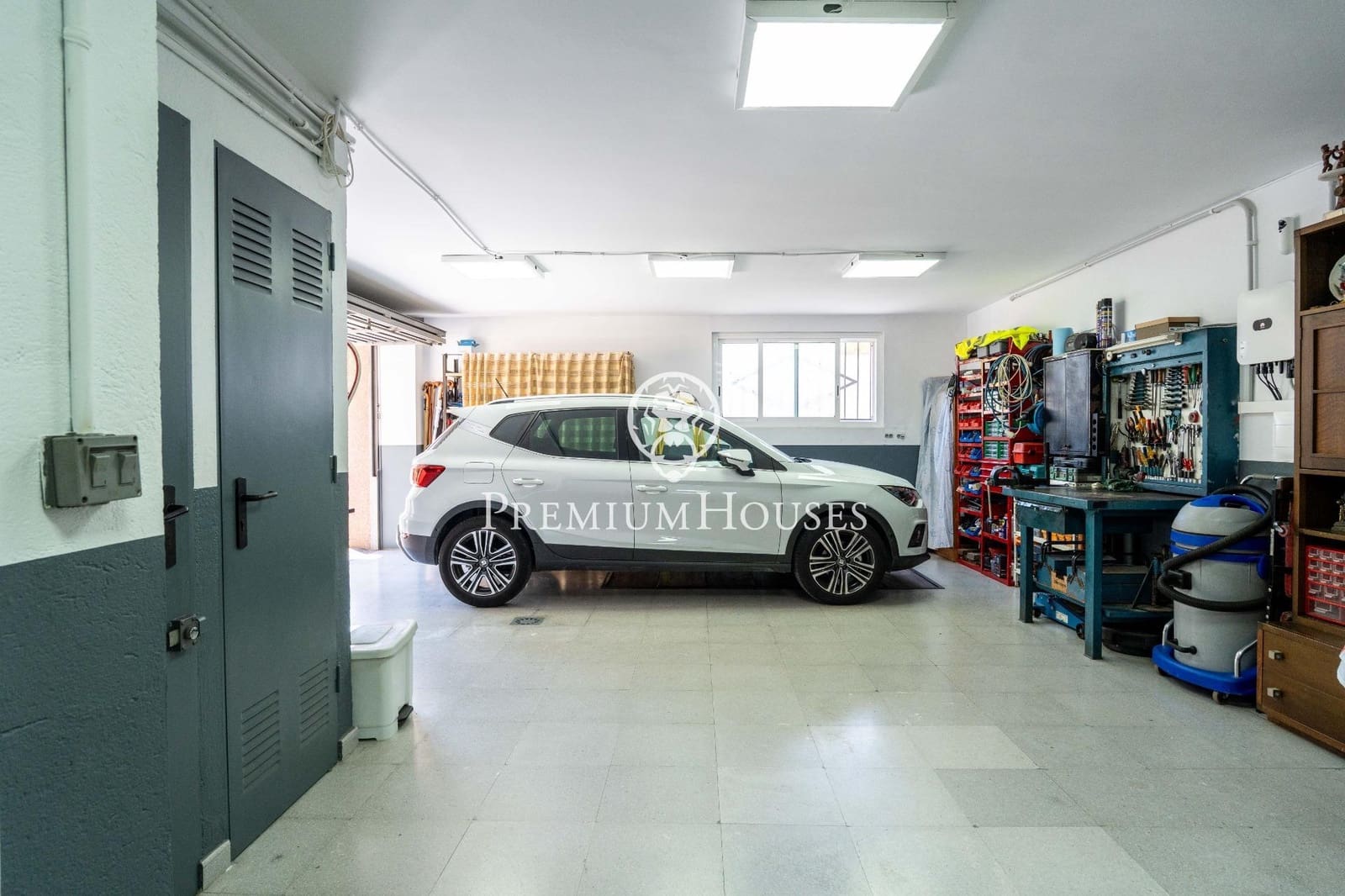 7 soverom Villa til salgs i Sant Pere de Ribes med svømmebasseng garasje - € 790 000 (Ref: 9104822)