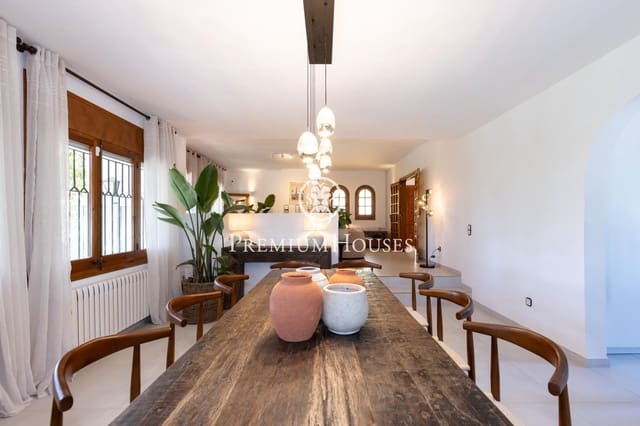 3 Zimmer Villa zu vermieten in Cunit mit Pool Garage - 4.000 € (Ref: 9108925)