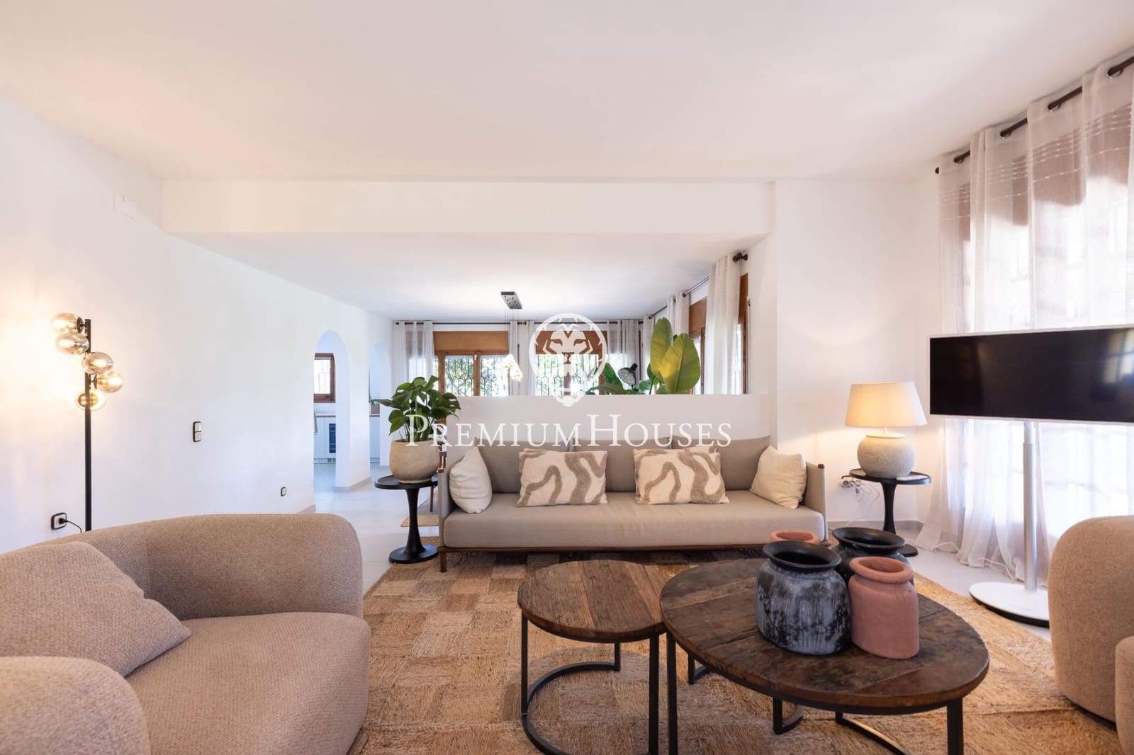 3 bedroom Villa for rent in Cunit with pool garage - € 4,000 (Ref: 9108925)