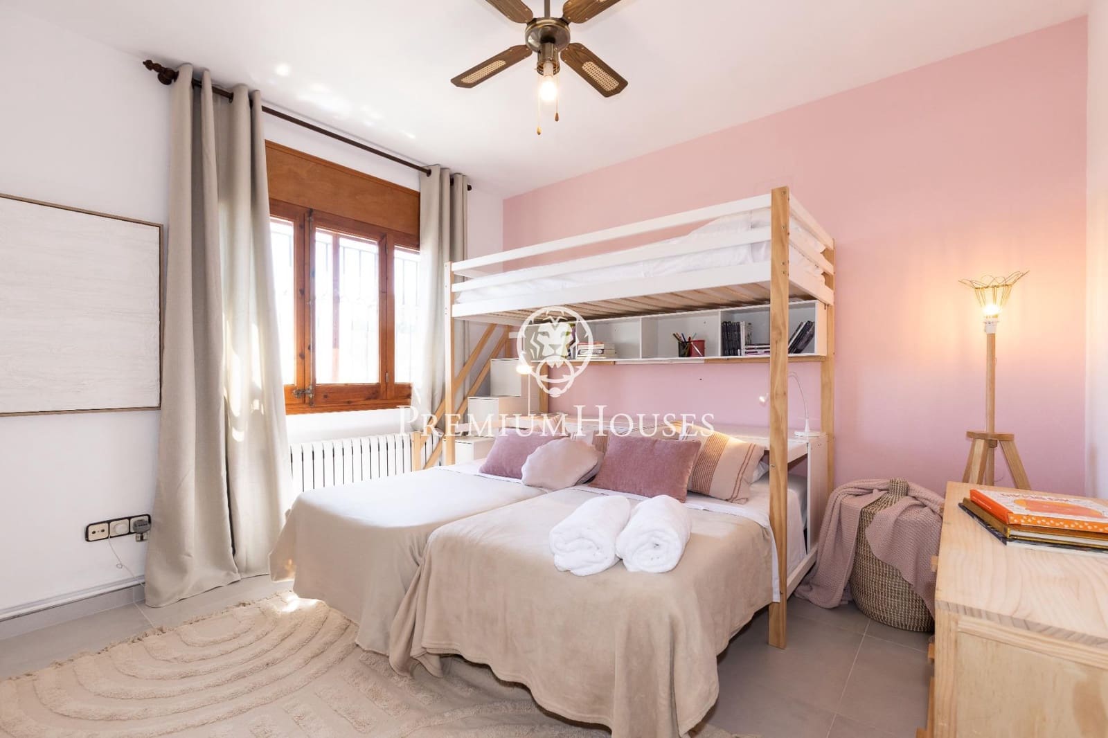 3 bedroom Villa for rent in Cunit with pool garage - € 4,000 (Ref: 9108925)