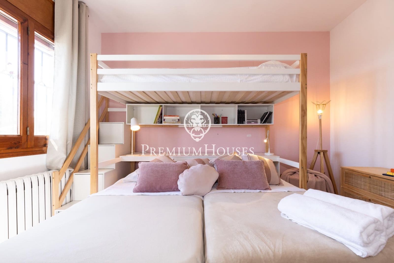 3 bedroom Villa for rent in Cunit with pool garage - € 4,000 (Ref: 9108925)