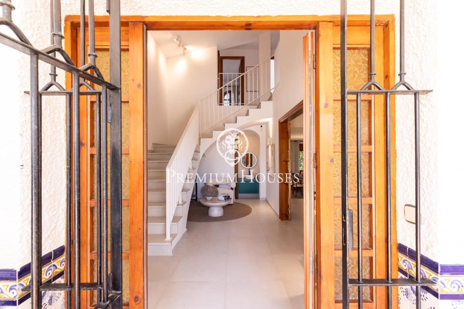 3 bedroom Villa for rent in Cunit with pool garage - € 4,000 (Ref: 9108925)