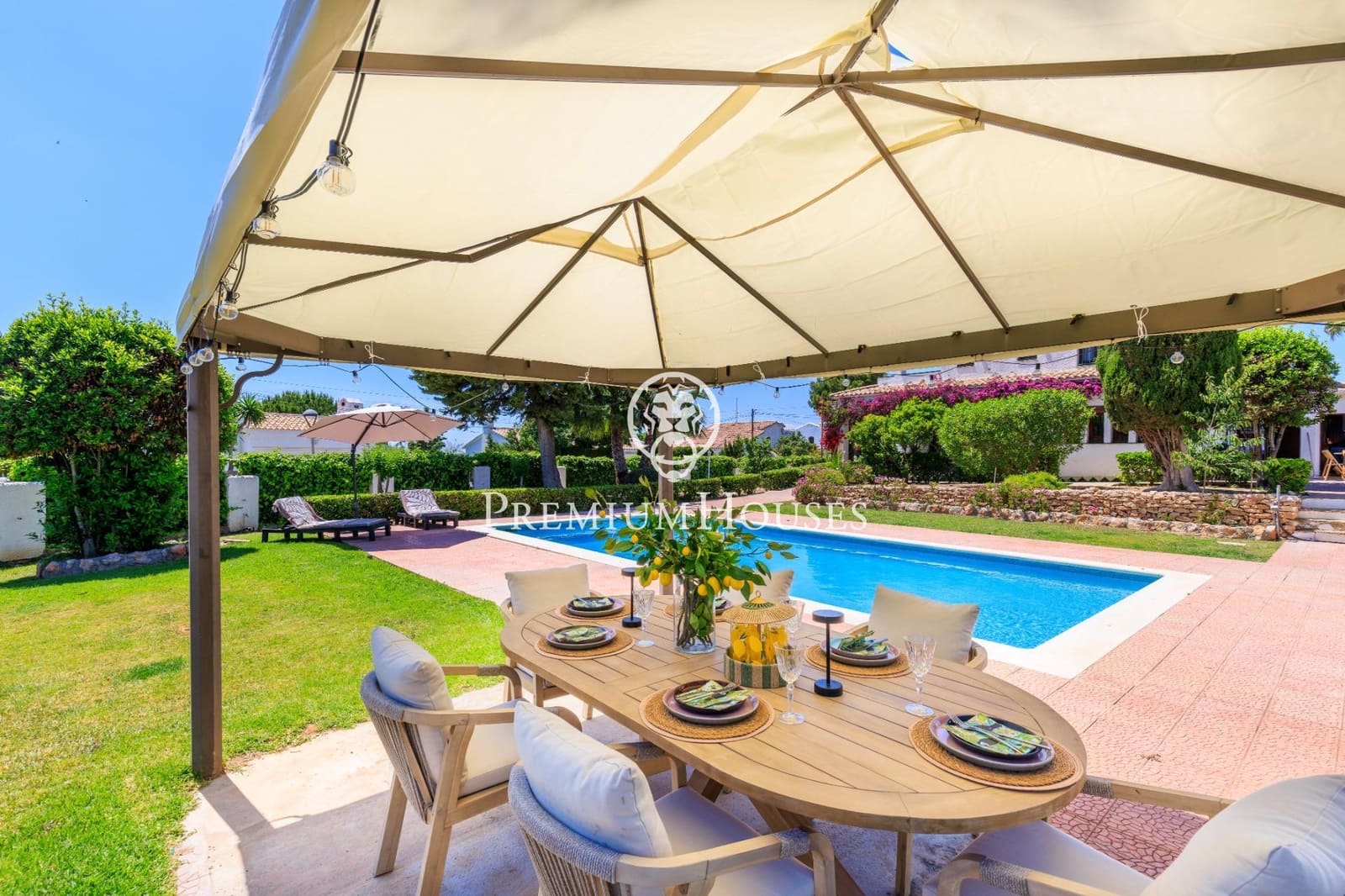 3 bedroom Villa for rent in Cunit with pool garage - € 4,000 (Ref: 9108925)