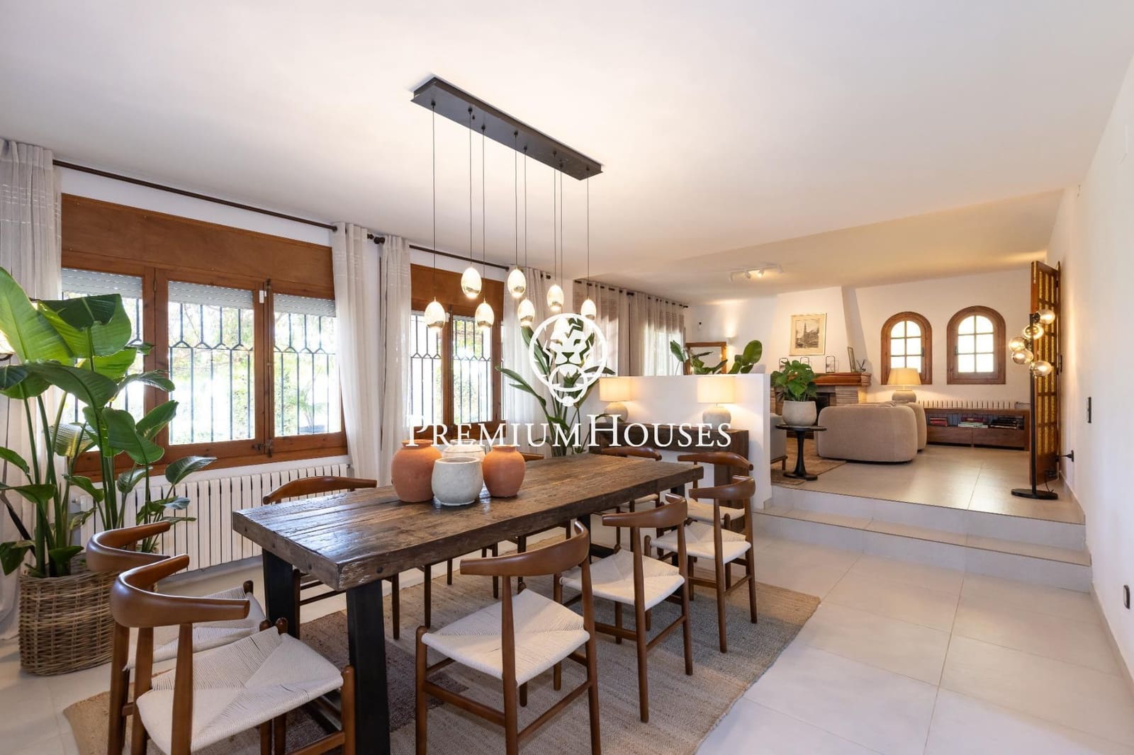 3 bedroom Villa for rent in Cunit with pool garage - € 4,020 (Ref: 9108925)