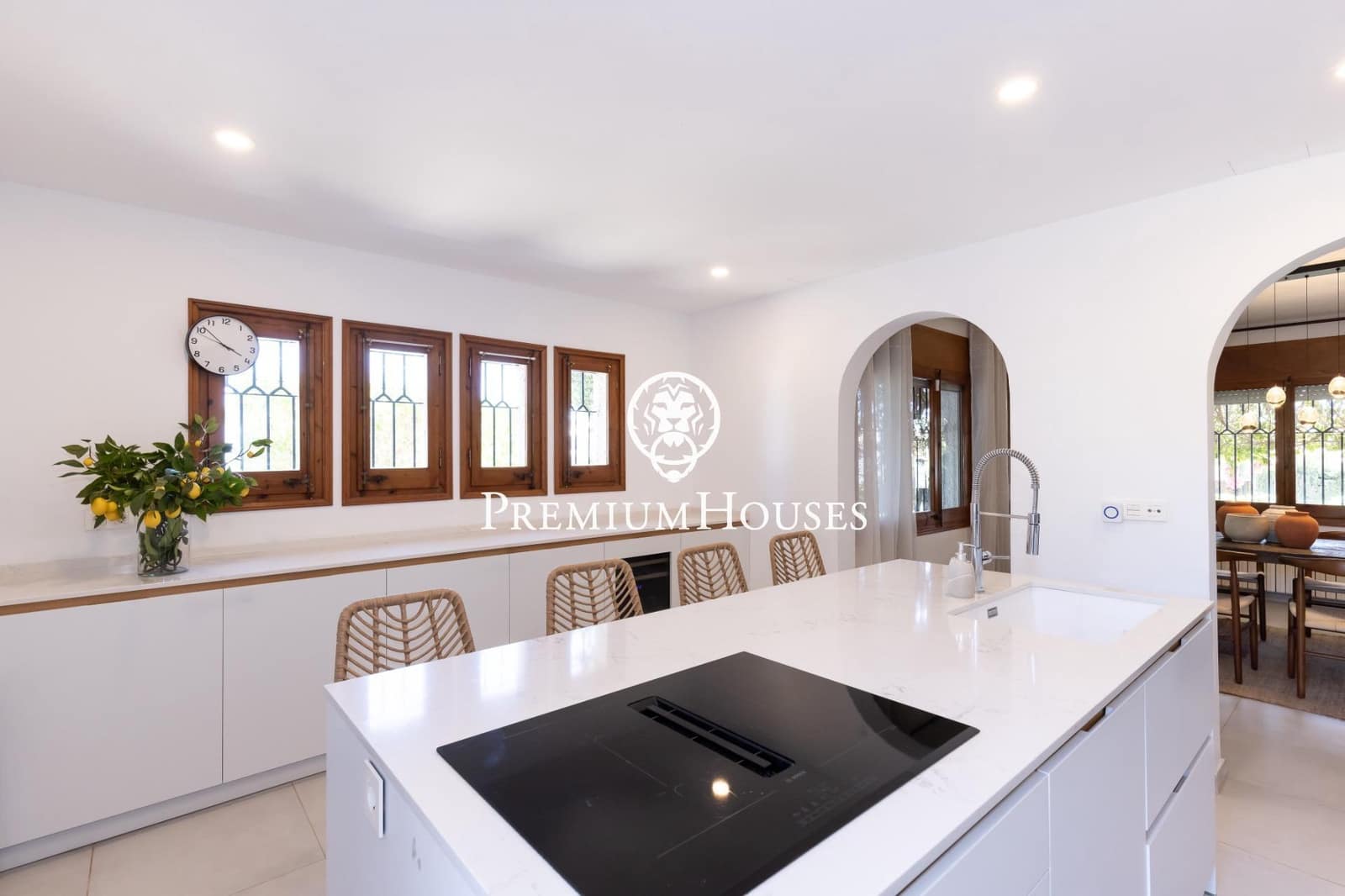 3 bedroom Villa for rent in Cunit with pool garage - € 4,020 (Ref: 9108925)