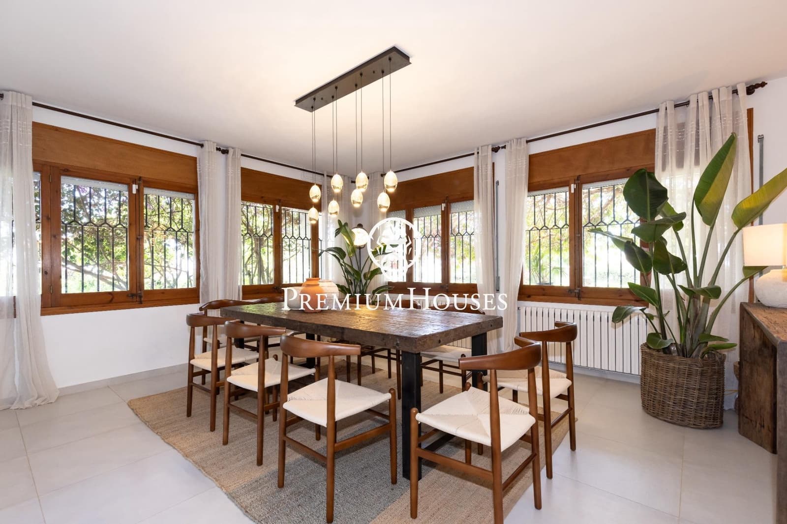 3 bedroom Villa for rent in Cunit with pool garage - € 4,020 (Ref: 9108925)