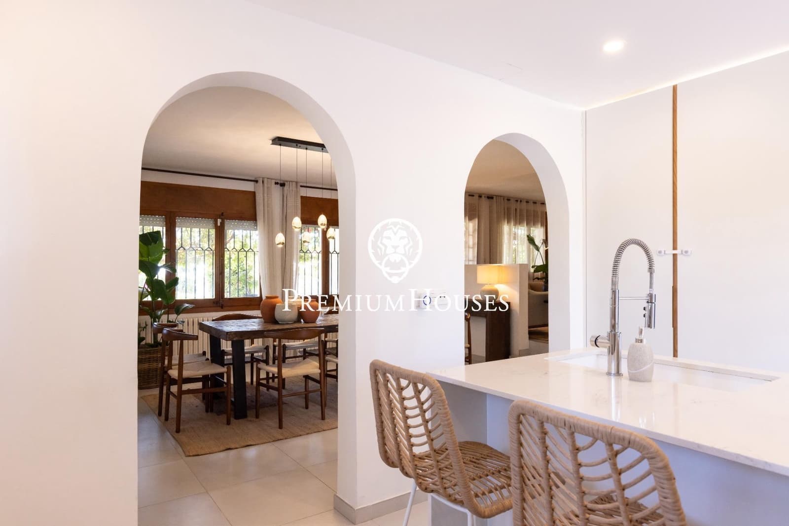 3 bedroom Villa for rent in Cunit with pool garage - € 4,020 (Ref: 9108925)