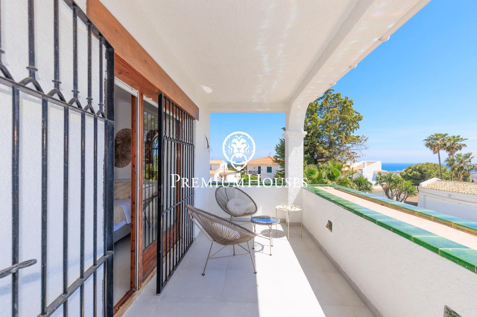 3 bedroom Villa for rent in Cunit with pool garage - € 4,020 (Ref: 9108925)