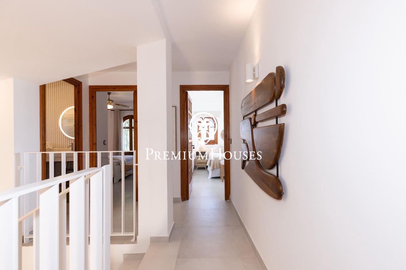 3 bedroom Villa for rent in Cunit with pool garage - € 4,020 (Ref: 9108925)