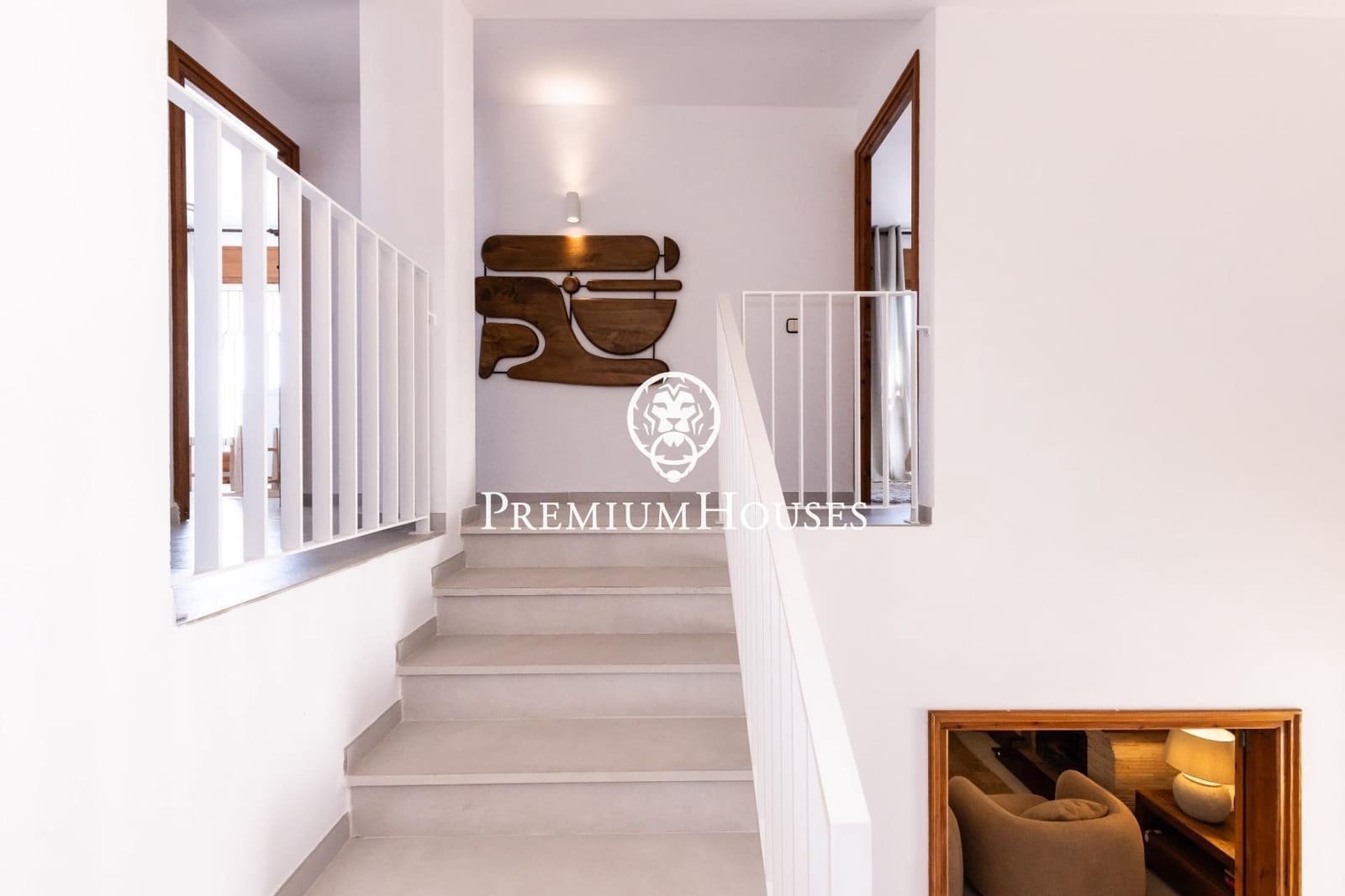 3 bedroom Villa for rent in Cunit with pool garage - € 4,020 (Ref: 9108925)