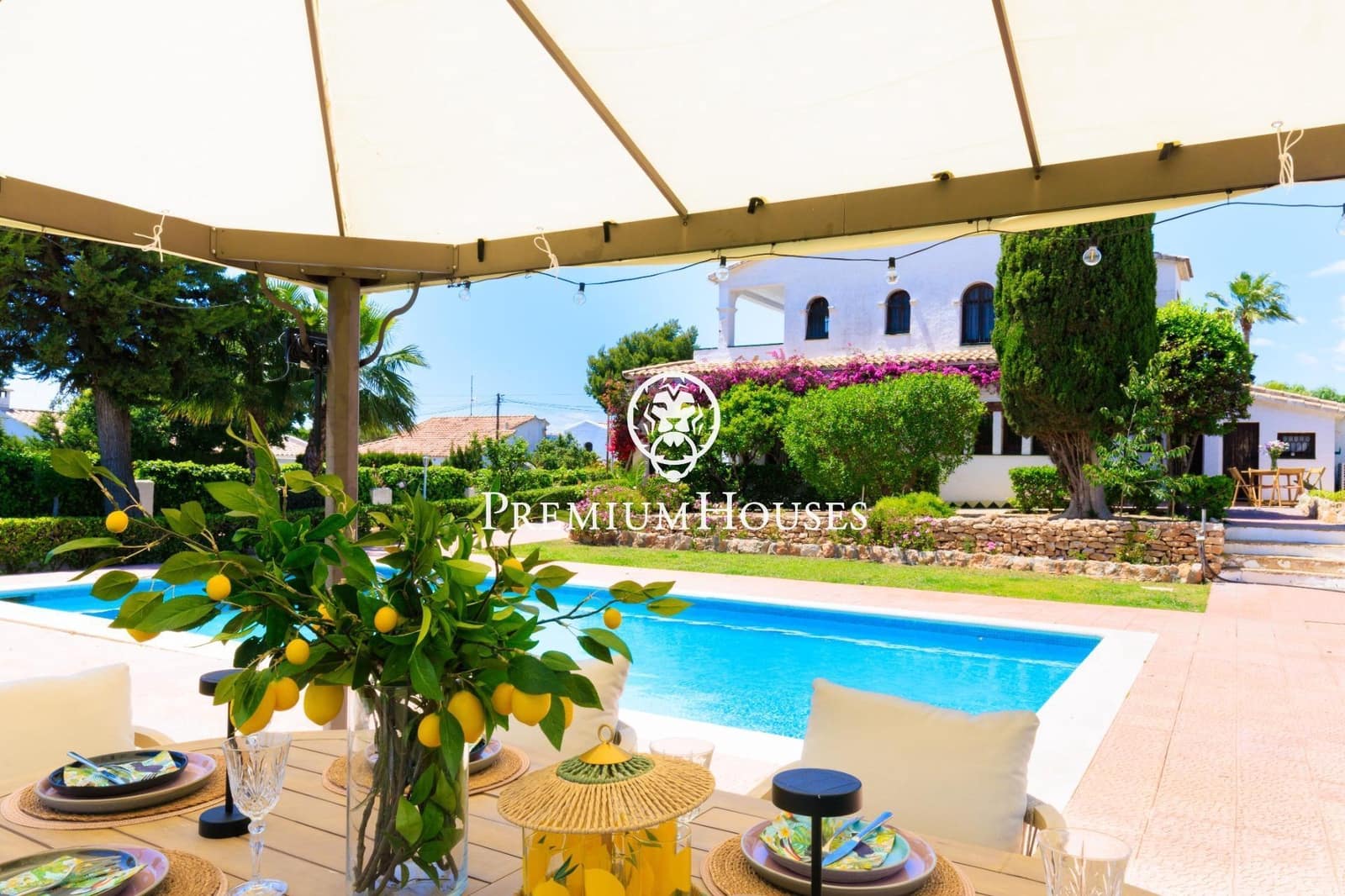 3 bedroom Villa for rent in Cunit with pool garage - € 4,020 (Ref: 9108925)