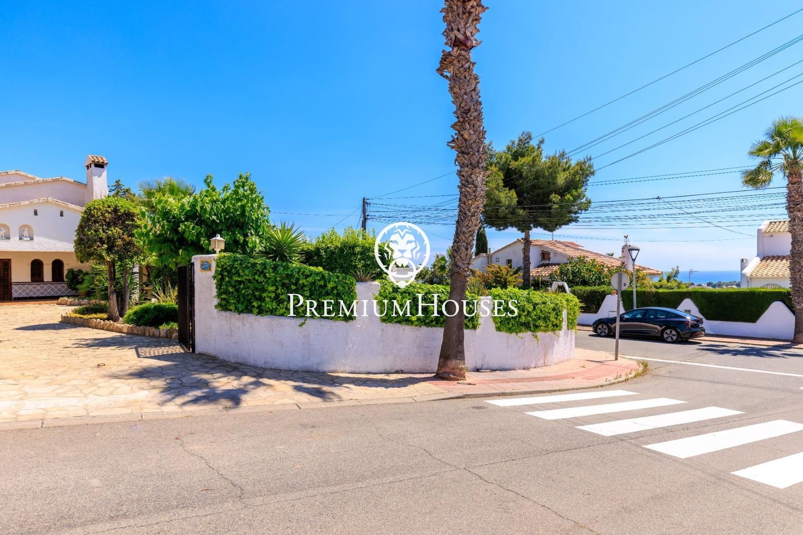 3 bedroom Villa for rent in Cunit with pool garage - € 4,020 (Ref: 9108925)