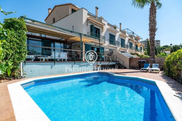 4 soverom Rekkehus til salgs i Sant Pere de Ribes med svømmebasseng garasje - € 760 000 (Ref: 9126884)
