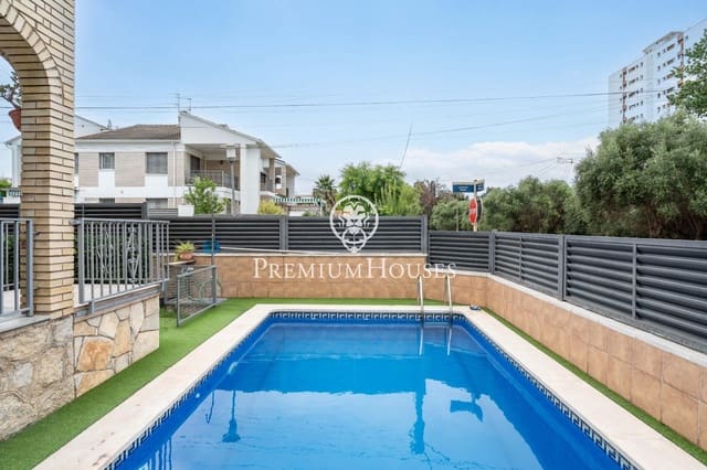 4 soveværelse Semi-Rækkehus til salg i Vilafortuny, Cambrils med swimmingpool garage - € 450.000 (Ref: 9128538)